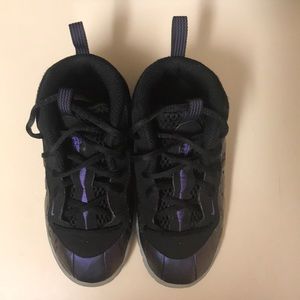 Foamposites Eggplant Sneakers for a Toodler